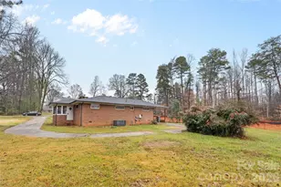 326 Neal Dr, Charlotte, NC 28213 - Photo 19