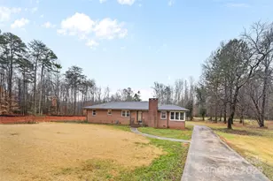 326 Neal Dr, Charlotte, NC 28213 - Photo 17