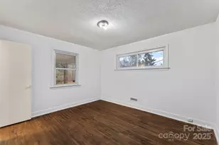 326 Neal Dr, Charlotte, NC 28213 - Photo 9