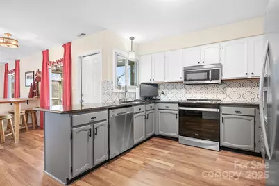 9044 Spanish Wells Court, Tega Cay, SC 29708 - Photo 13