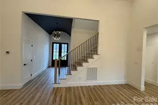 112 Wexford Pointe, Hickory, NC 28601 - Photo 3