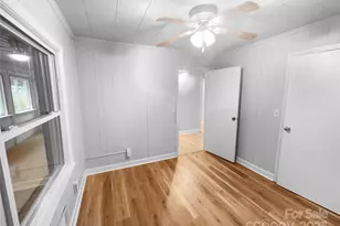 2009 Hickory Grove Rd, Gastonia, NC 28056 - Photo 15