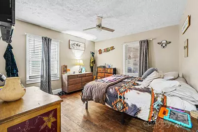 109 S Austin Street, Maxton, NC 28364 - Photo 15