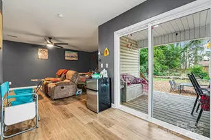 109 S Austin St, Maxton, NC 28364 - Photo 11