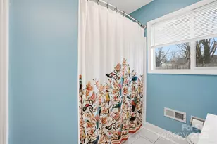 4417 Oak Dr, Charlotte, NC 28269 - Photo 15