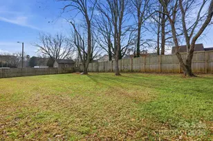 4417 Oak Dr, Charlotte, NC 28269 - Photo 27