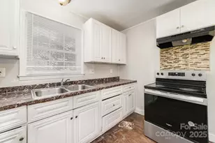 9926 Rockmeadow Dr, Charlotte, NC 28216 - Photo 5