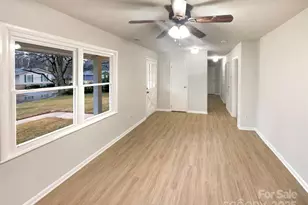 506 King Arthur Dr, Gastonia, NC 28056 - Photo 3