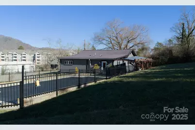 206 Martin Road, Swannanoa, NC 28778 - Photo 5