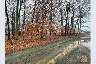 8225 Teeter Drive, Charlotte, NC 28215 - Photo 9