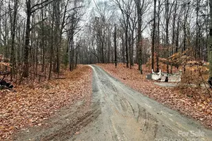 8225 Teeter Dr, Charlotte, NC 28215 - Photo 17