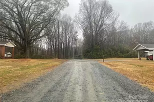 8225 Teeter Dr, Charlotte, NC 28215 - Photo 19