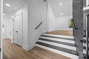 8625 Cedarbrook Dr, Charlotte, NC 28215 - Photo 7