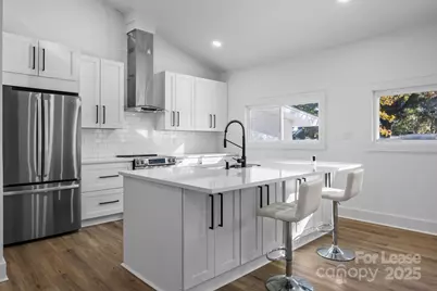 8625 Cedarbrook Drive, Charlotte, NC 28215 - Photo 17