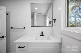 8625 Cedarbrook Dr, Charlotte, NC 28215 - Photo 29