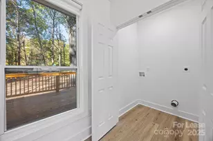 8625 Cedarbrook Dr, Charlotte, NC 28215 - Photo 23