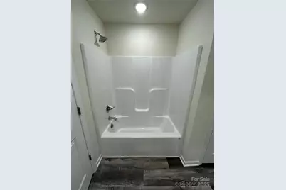 586 30th Avenue Circle NE, Hickory, NC 28601 - Photo 7