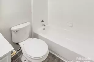 6003 Treetop Ct, Charlotte, NC 28212 - Photo 17