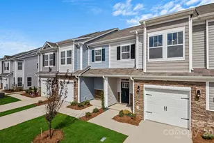 375 Creekview Rd, Hendersonville, NC 28792 - Photo 3