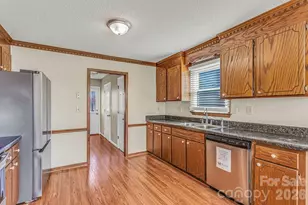 1703 Crestview Rd, Easley, SC 29642 - Photo 13