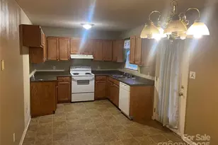 112 Ridgewood Dr, York, SC 29745 - Photo 3