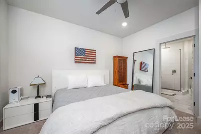 1033 Wesley Terrace Avenue, Charlotte, NC 28208 - Photo 17