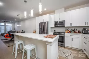 1033 Wesley Terrace Ave, Charlotte, NC 28208 - Photo 5