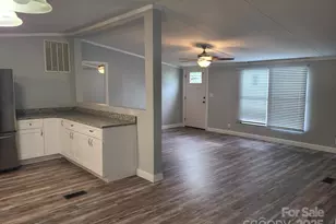 1098 Remington Dr, Conover, NC 28613 - Photo 5