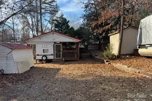 127 Deer Park Rd, Mount Gilead, NC 27306 - Photo 3