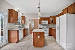 2 Strawberry Ln, Weaverville, NC 28787 - Photo 9