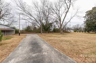 3079 Flat Creek Rd, Lancaster, SC 29720 - Photo 13