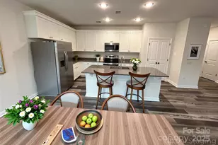 578 30th Ave Cir NE, Hickory, NC 28601 - Photo 3