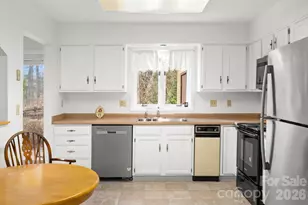 103 Pebble Creek Dr, Asheville, NC 28803 - Photo 19