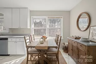 809 Tait St, Lincolnton, NC 28092 - Photo 3