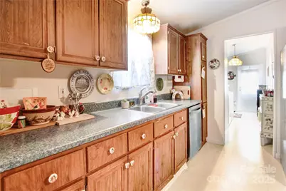 110 Pinellas Street, Hendersonville, NC 28791 - Photo 11