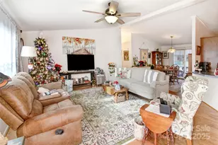 110 Pinellas St, Hendersonville, NC 28791 - Photo 5