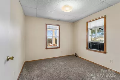 503 Old Hendersonville Highway, Brevard, NC 28712 - Photo 9