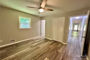 276 Country Club Rd, Wilkesboro, NC 28697 - Photo 9