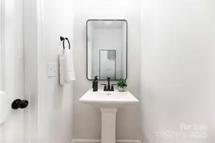 3613 Corbett St, Charlotte, NC 28208 - Photo 9