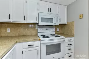 5234 Amity Springs Dr, Charlotte, NC 28212 - Photo 17