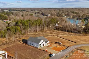 124 Bentley Ct, Troutman, NC 28166 - Photo 3