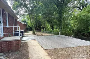 3900 Crestridge Dr, Charlotte, NC 28217 - Photo 9