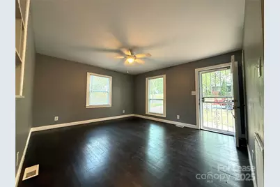 3900 Crestridge Drive, Charlotte, NC 28217 - Photo 3