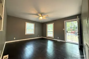 3900 Crestridge Dr, Charlotte, NC 28217 - Photo 3