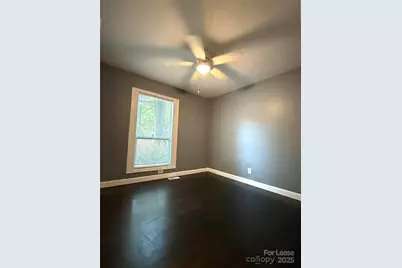 3900 Crestridge Drive, Charlotte, NC 28217 - Photo 5