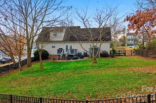 122 Valley Glen Dr, Troutman, NC 28166 - Photo 9