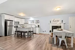 7047 Cheyenne Dr, Charlotte, NC 28262 - Photo 9