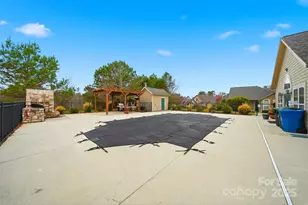 835A Wynnshire Dr, Hickory, NC 28601 - Photo 45