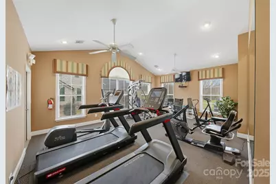 835A Wynnshire Drive, Hickory, NC 28601 - Photo 43