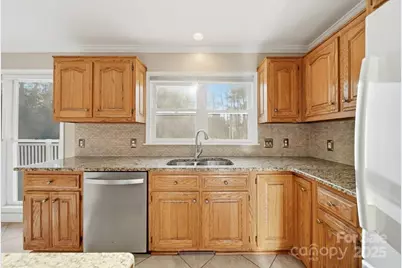 133 37th Avenue Place NW, Hickory, NC 28601 - Photo 15